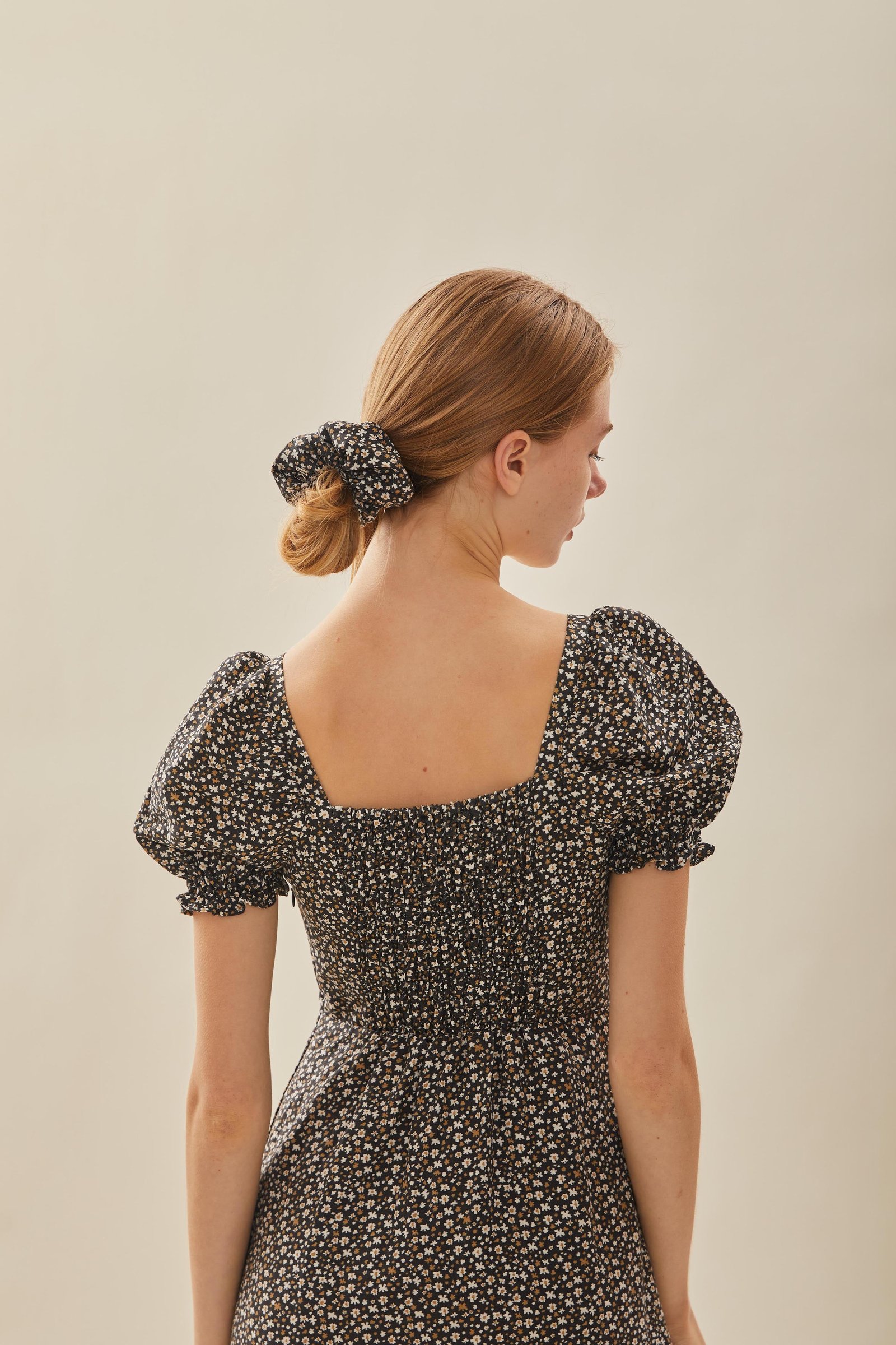 Cotton Scrunchie in Nightfall Bloom - Image 3