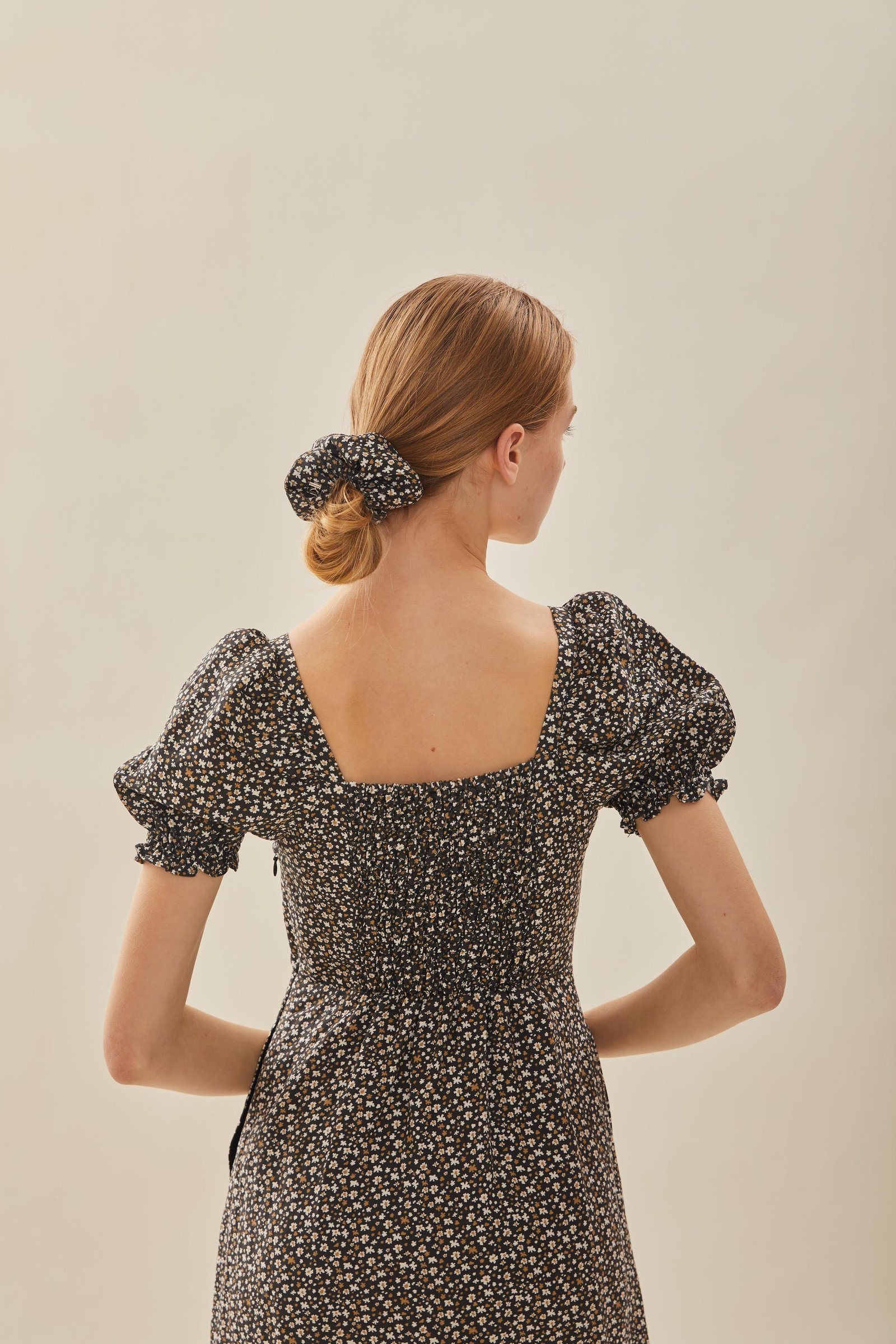 Cotton Scrunchie in Nightfall Bloom - Image 6