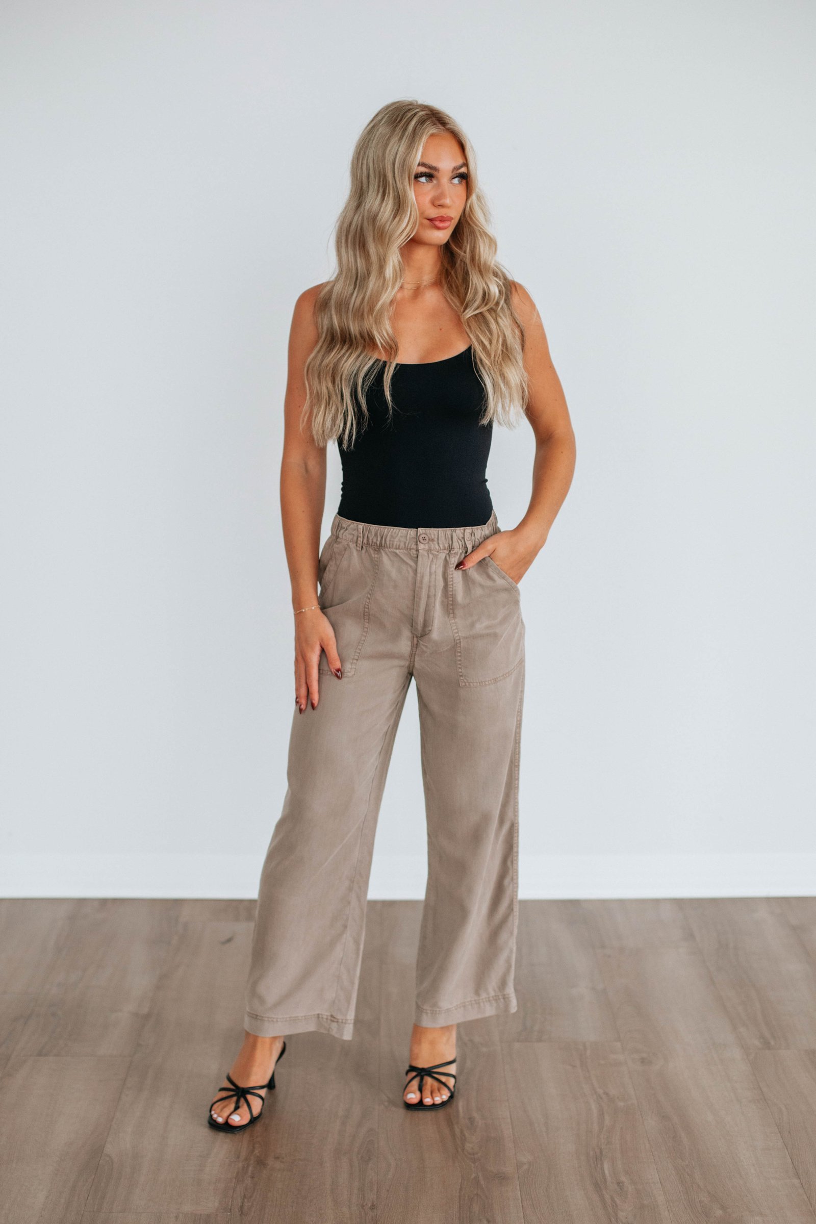 Evryn Wide Leg Pants